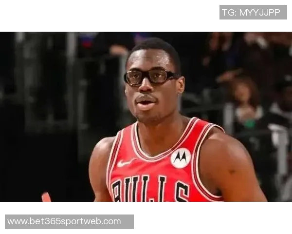 杰伦布朗对裁判漏判乔治铲翻表示愤怒认为这种情况不可接受 杰伦布朗对裁判漏判乔治铲翻表示愤怒认为这种情况不可接受