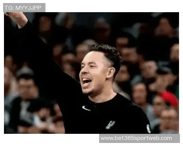 卡斯尔谈三后卫阵容福克斯哈珀球商高助球队发展 卡斯尔谈三后卫阵容福克斯哈珀球商高助球队发展