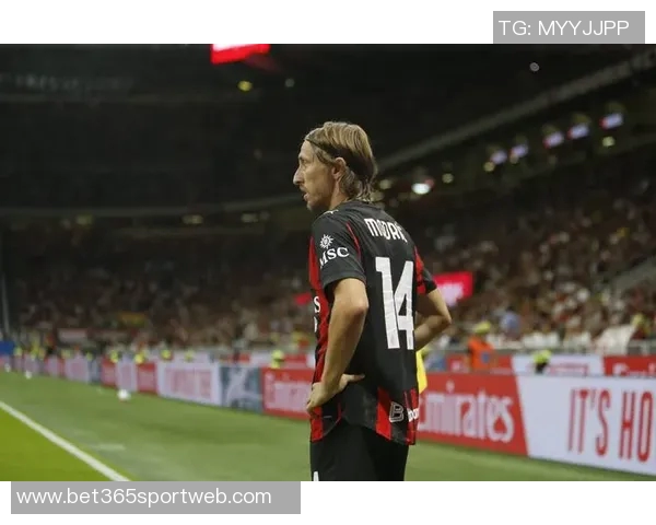 莫德里奇荣获米体传奇奖感慨加盟米兰如梦似幻